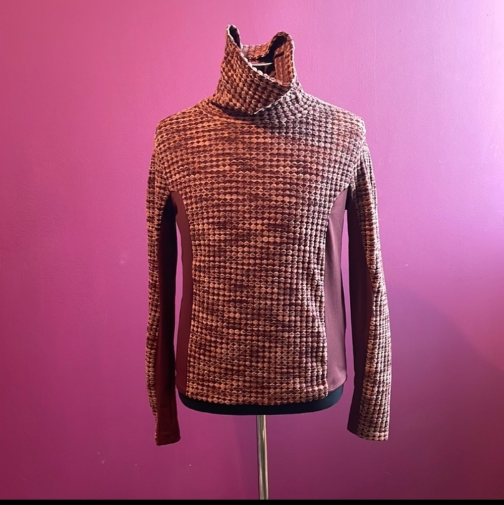 NIKE PRO SWEATER